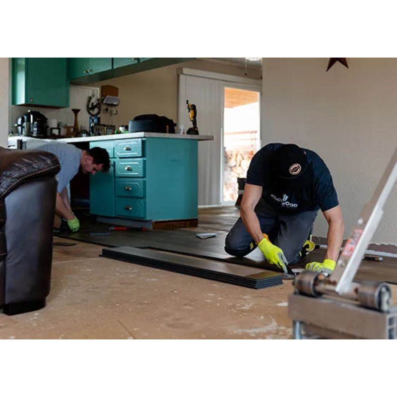 Rockwood-Flooring-Professional-installing-tile-flooring-800x800